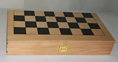 Ajedrez de madera. - miniatura 5