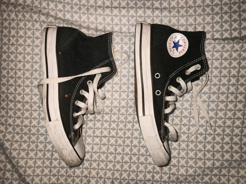 Zapatillas negras Converse altas - 1