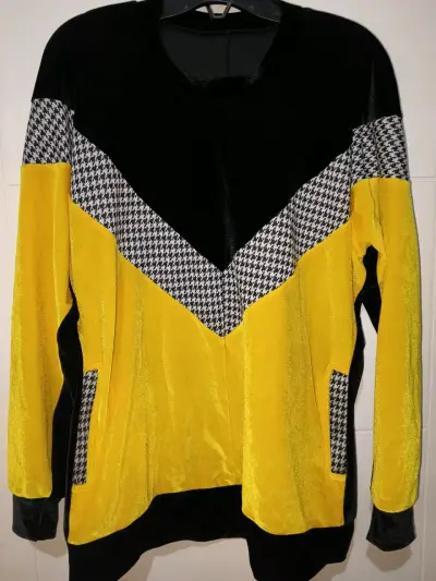 Poleron amarillo y negro - miniatura 2