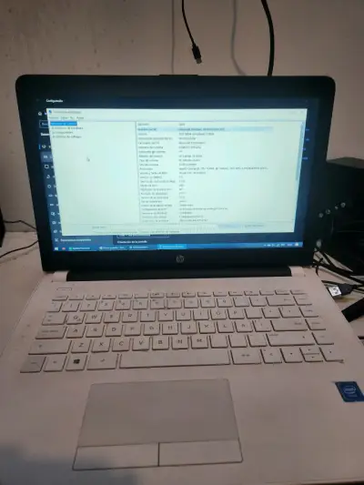 Notebook HP 240 8gb excelente sin detalles - miniatura 1