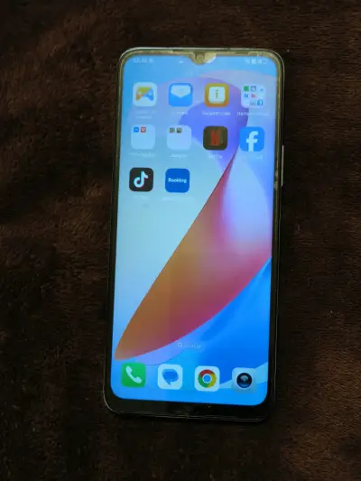 Teléfono inteligente con apps - miniatura 1