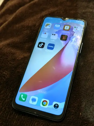 Teléfono inteligente con apps - miniatura 3
