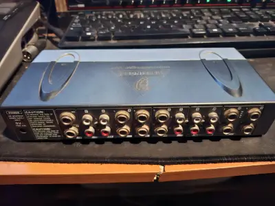 Behringer MiniMON MON800 Controlador de Monitores - miniatura 3