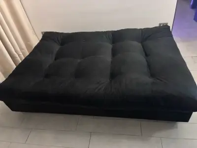 Sofá cama negro con cojines y 2 Puga - miniatura 3