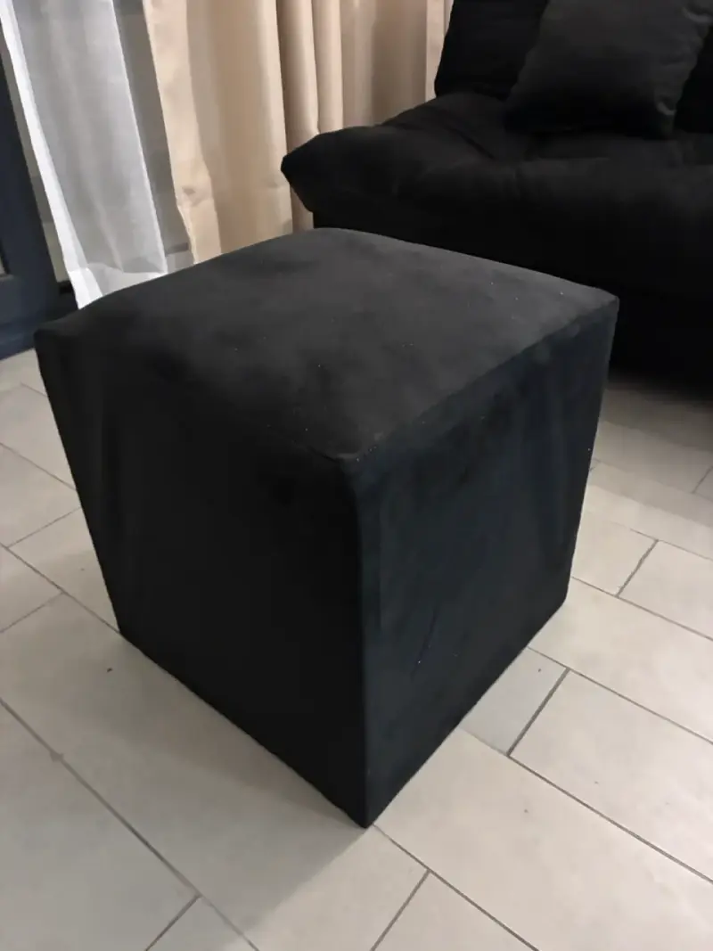 Sofá cama negro con cojines y 2 Puga - 6