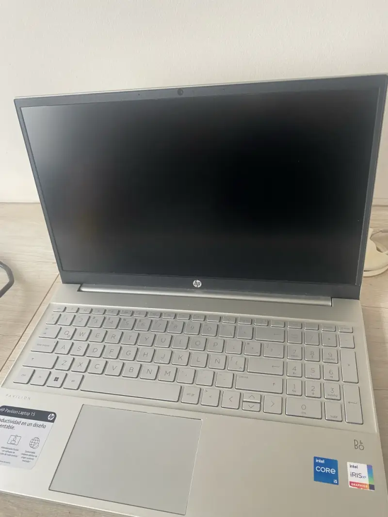 Laptop HP Pavilion 15.6 pulgadas - 1