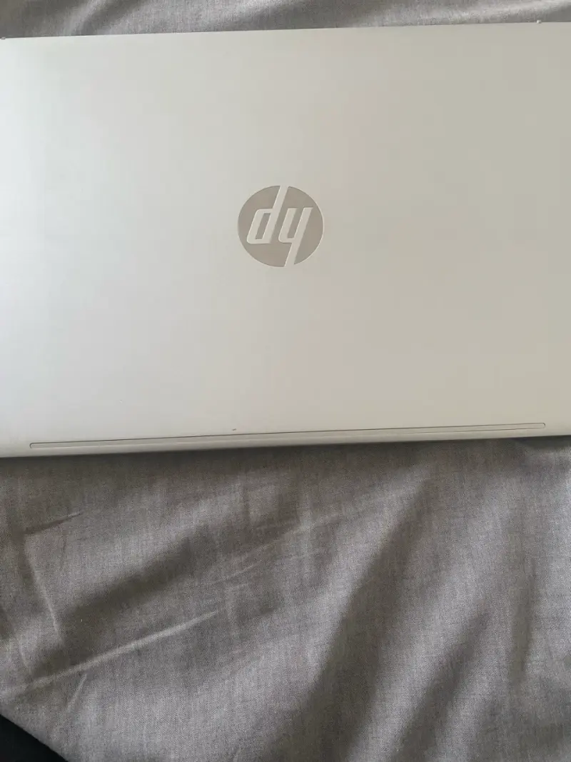 Laptop HP Pavilion 15.6 pulgadas - 2