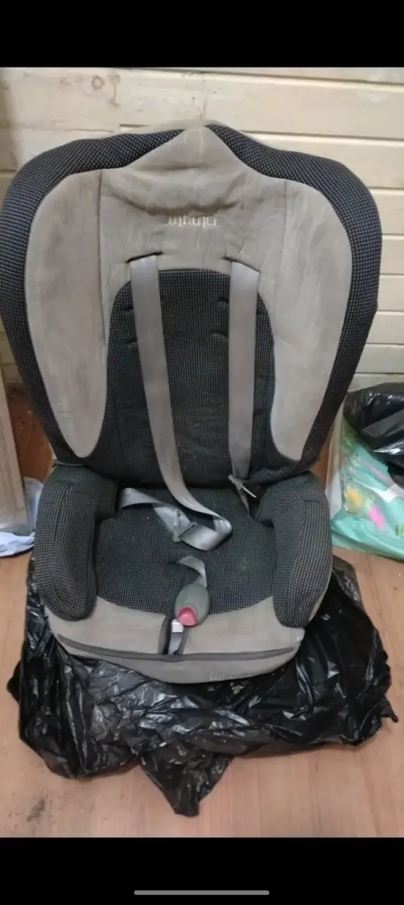 Silla de auto infantil gris - 2