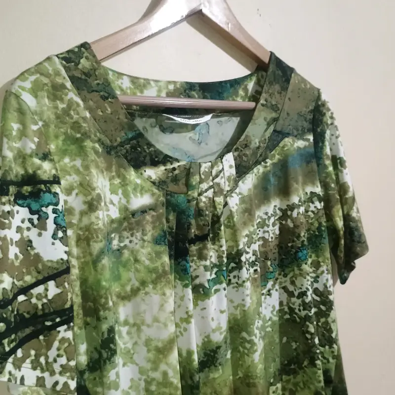 Blusa estampada verde - 5
