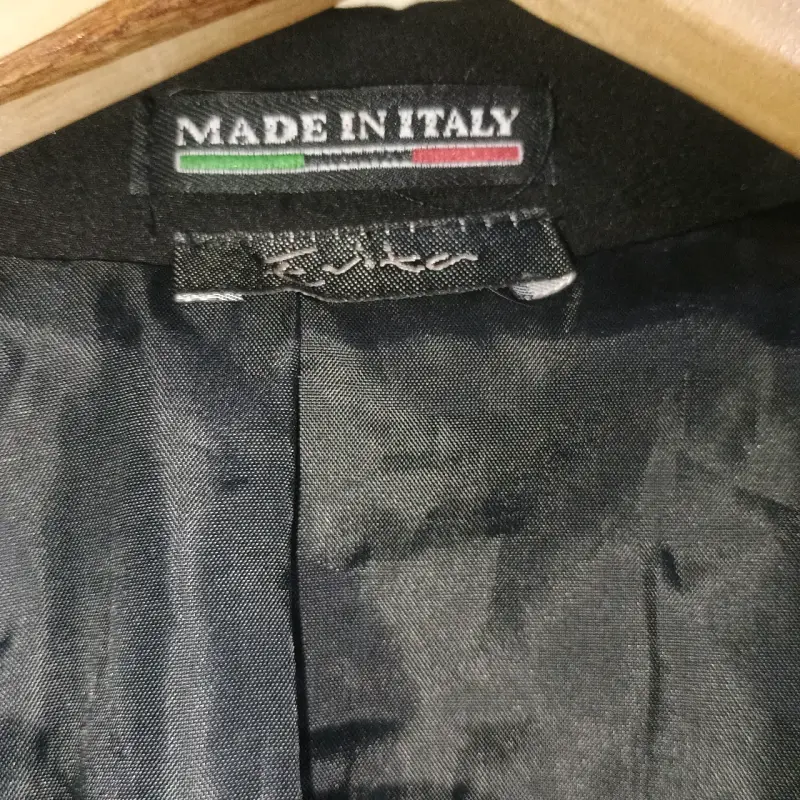 Blazer negro elegante para mujer - 3