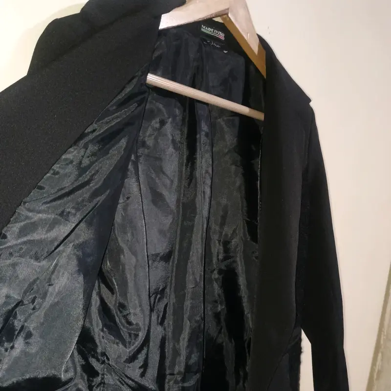 Blazer negro elegante para mujer - 5