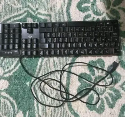 Teclado USB negro con cable - miniatura 1
