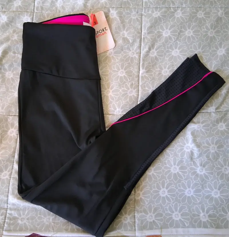 Leggings deportivos negros con franjas - 4