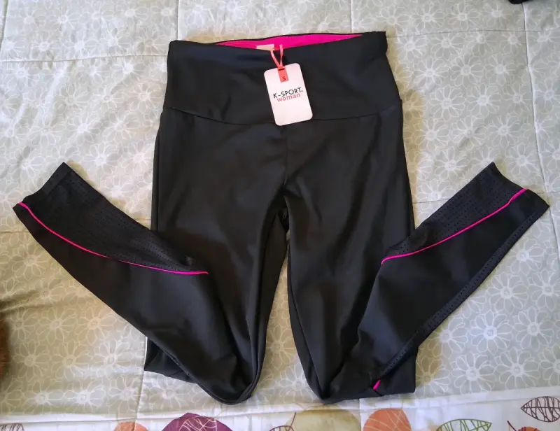 Leggings deportivos negros con franjas - 5