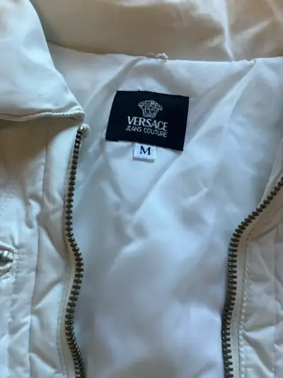 Chaqueta blanca con cierre - miniatura 2