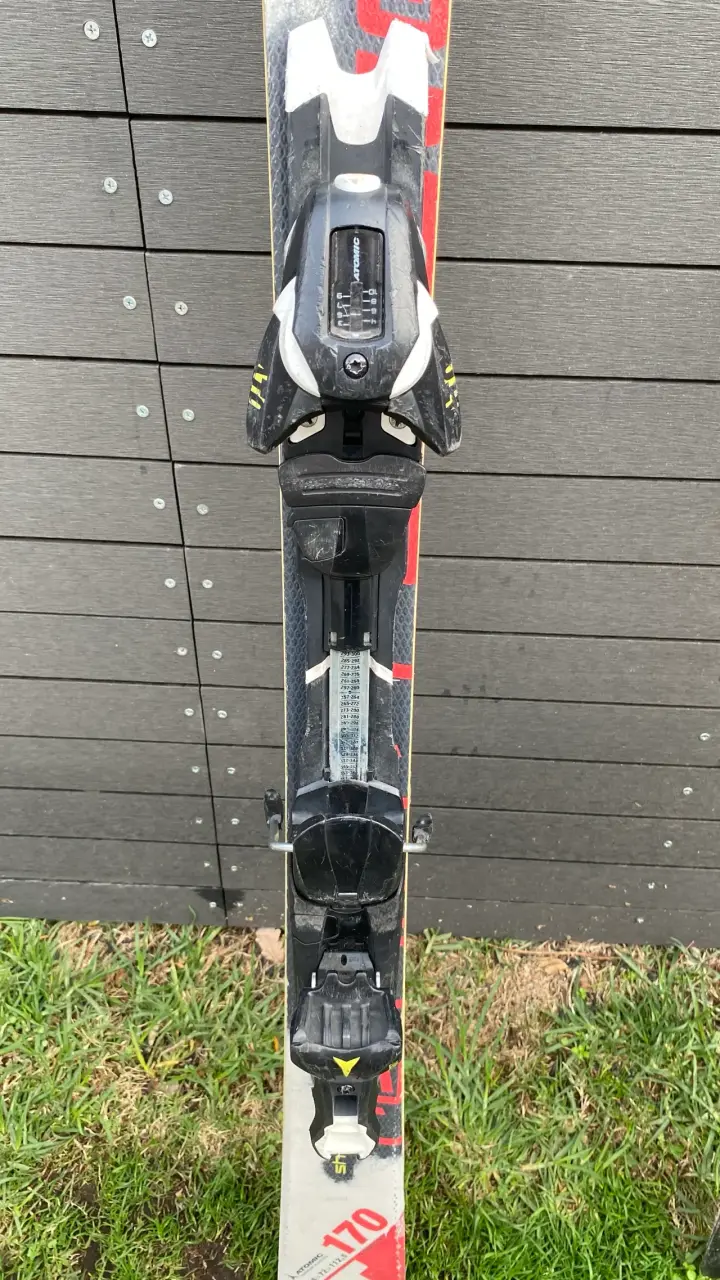 Esquís Atomic Redster 170 usados - 4