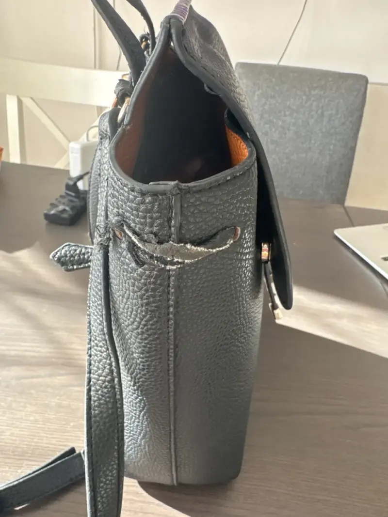 Mochila Guess negro elegante - 3
