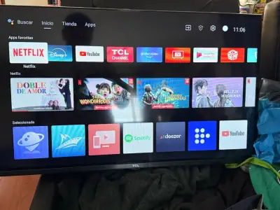 Televisor TCL pantalla plana - miniatura 2