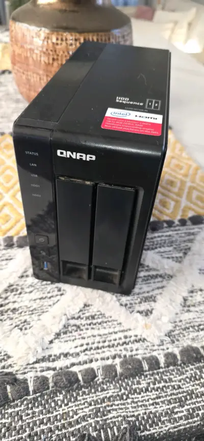 Servidor NAS QNAP TS-251+ - miniatura 1