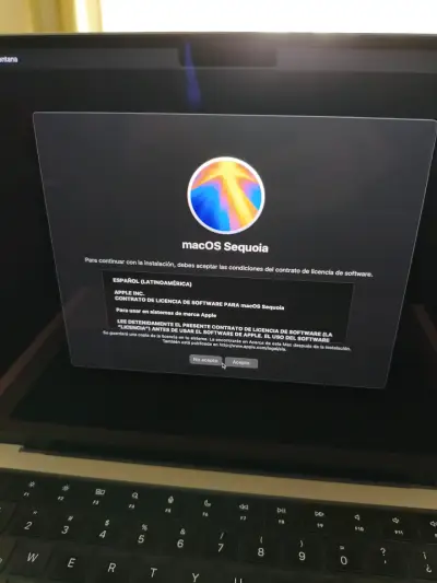Vendo MacBook Pro 14" (2021) - Chip M1 Pro / 16GB - miniatura 1