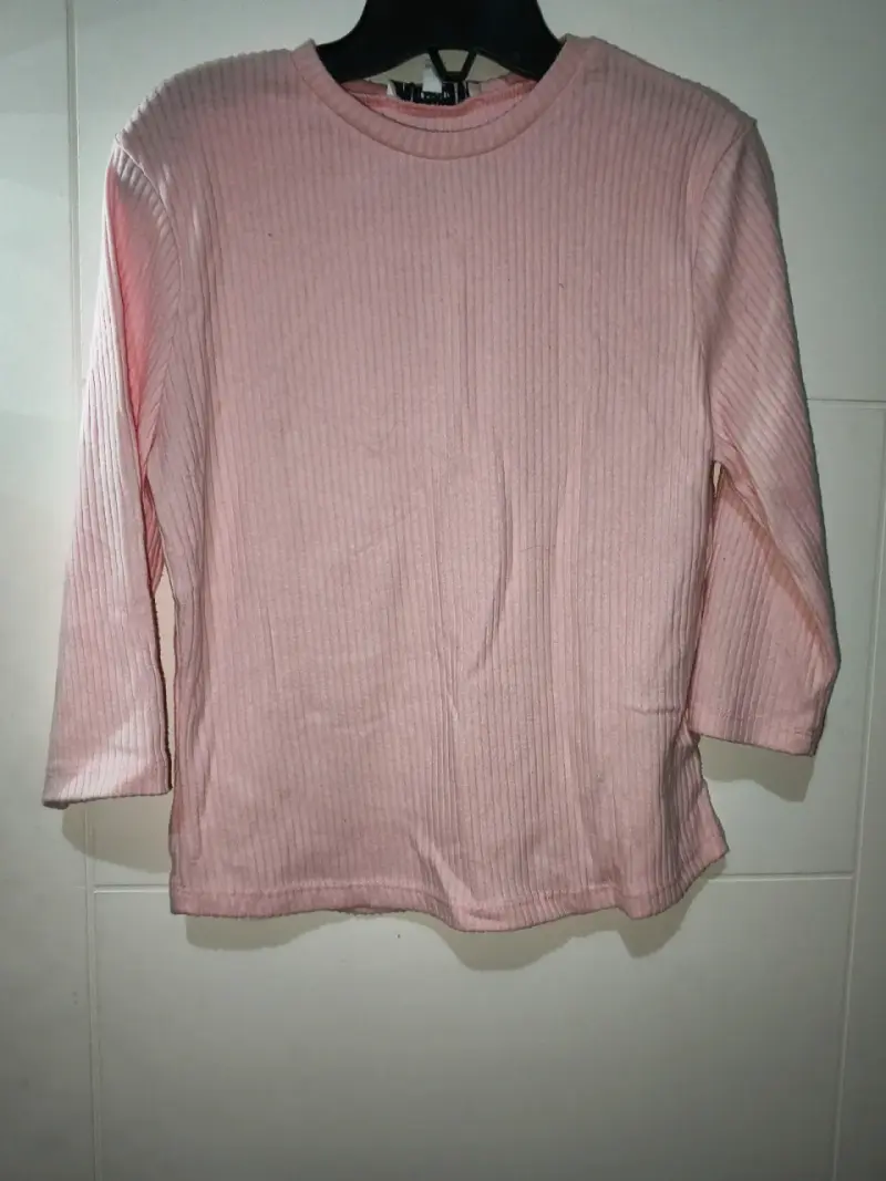 Polera rosada de mangas largas - 2