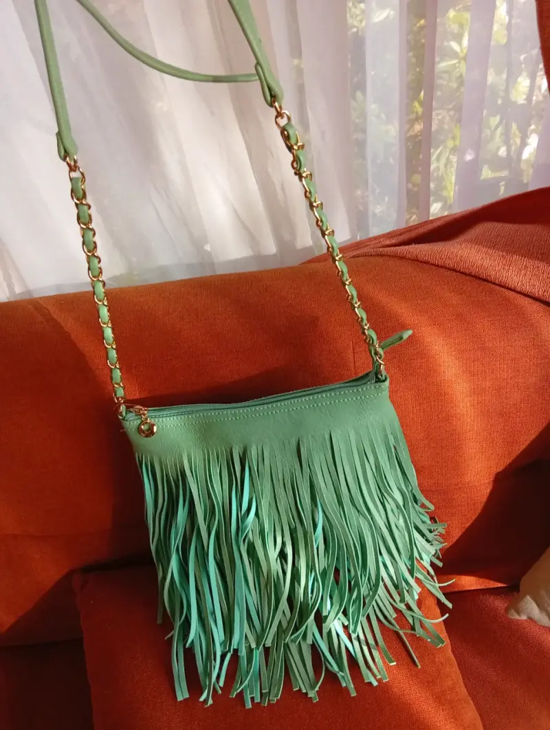 Cartera verde  menta  con flecos - 2