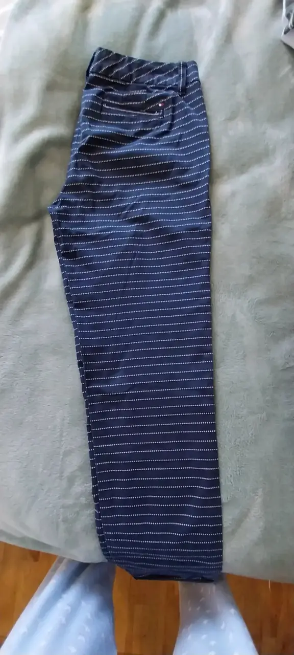Pantalón azul a rayas con puntos - 3