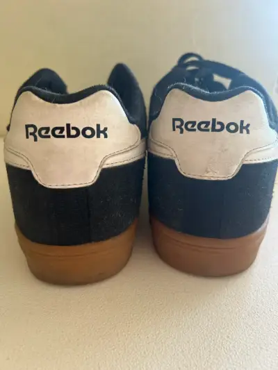 Zapatillas negras Reebok usadas - miniatura 2
