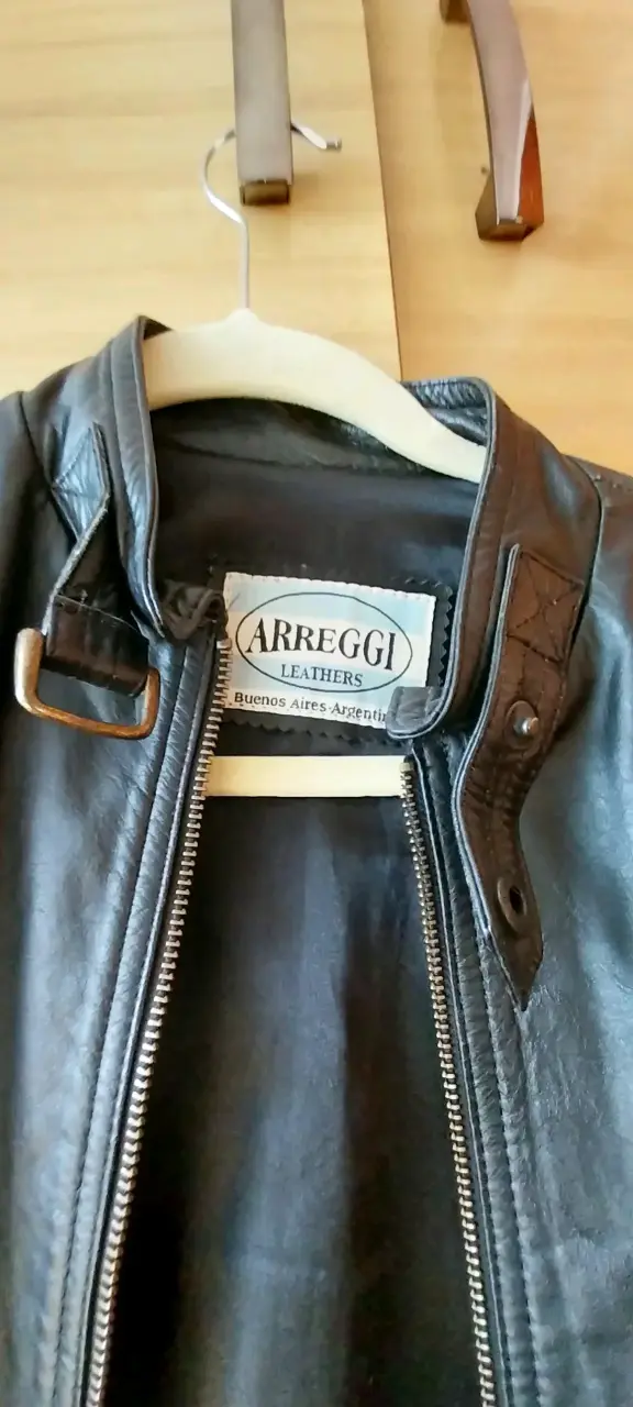 Chaqueta de cuero negra ajustable - 6