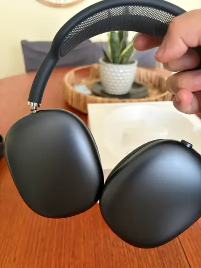 Audífonos Airpods Max Negros - 1 Gen - miniatura 3