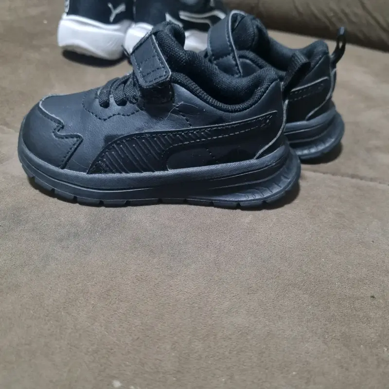 Zapatillas negras infantiles - 2