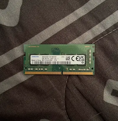 Memoria RAM Samsung 8GB DR4 pem - miniatura 1