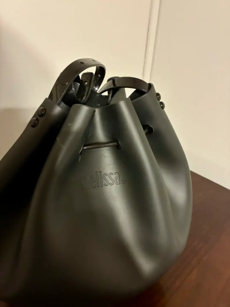 Bolso negro marca Melissa - 3