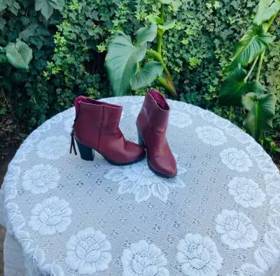Botines de cuero burdeos con taco - miniatura 1