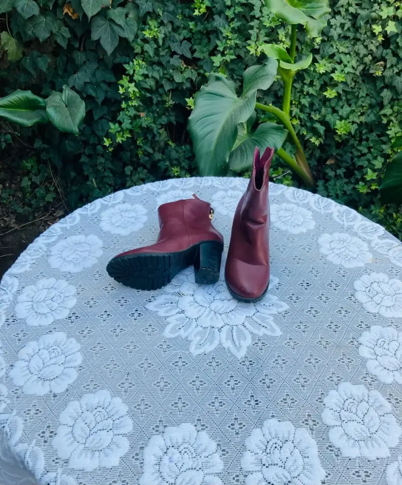Botines de cuero burdeos con taco - 2