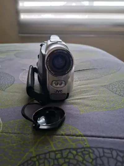 Cámara de video JVC VHS con accesorios - miniatura 4