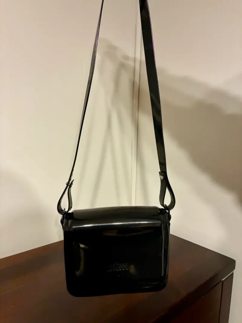 Bolso cruzado negro marca Melissa - 3