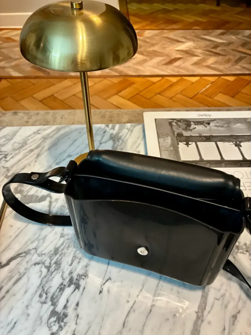 Bolso cruzado negro marca Melissa - 4