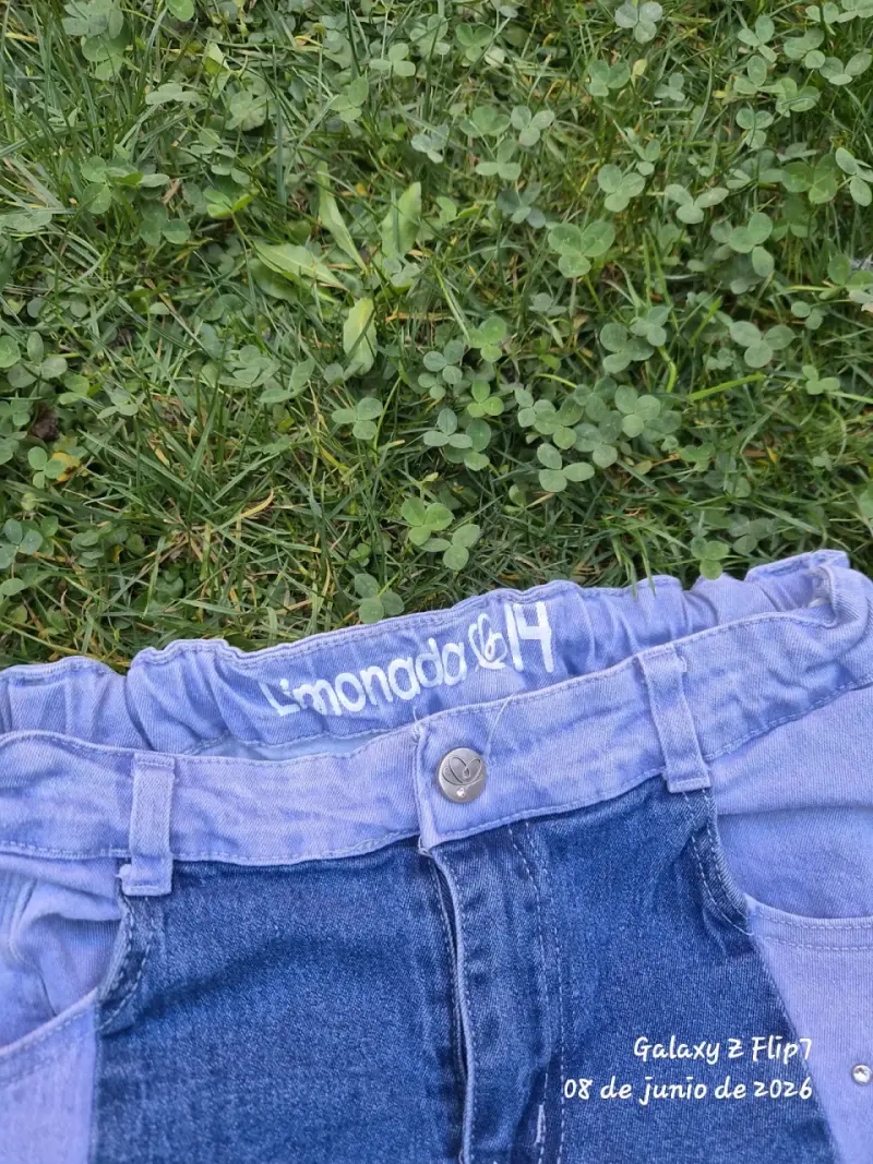 Jeans unisex con diseño estampado - 3