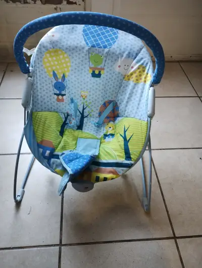 Silla mecedora para bebé - miniatura 1