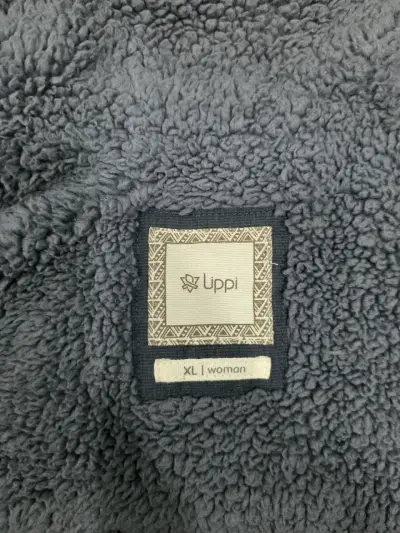 Chaqueta impermeable con capucha - miniatura 6