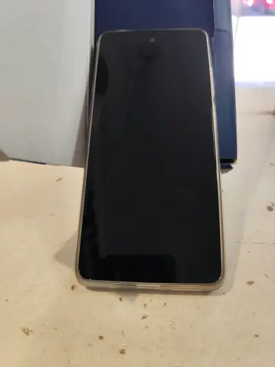 Moto G24 Power sin uso - miniatura 5