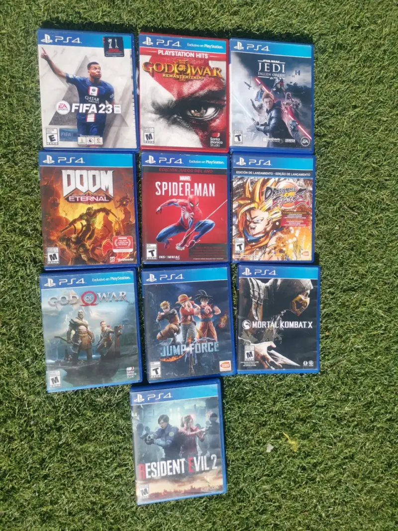 Consola PS4 con dos controles y cargador - 2