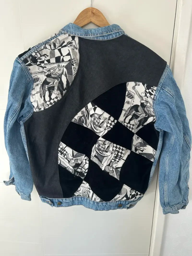 Chaqueta denim con diseño único - 2
