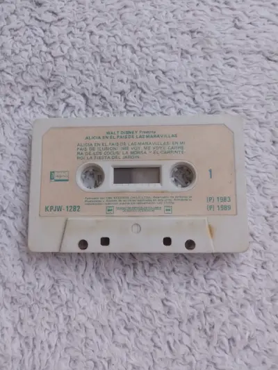 Cassette Alicia en el País de las Maravillas - miniatura 1