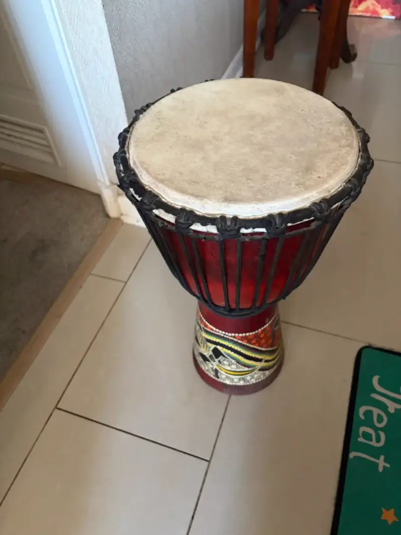 Tambor djembe africano artesanal - 1