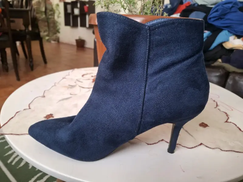 Botines de gamuza azul con tacón - 2
