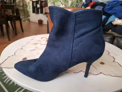 Botines de gamuza azul con tacón - miniatura 2