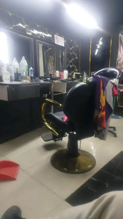 Silla de barbería con reposapiés - miniatura 2
