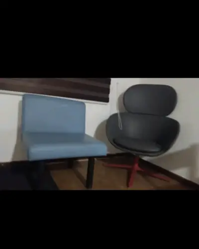 Conjunto de sillas modernas - miniatura 1